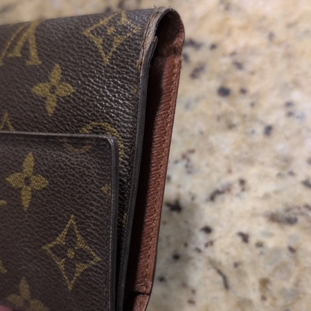 Louis Vuitton Brown Monogram Wallet Classic Design. Authentic - Picture 7 of 7